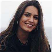 Soy Carlota, una chica entusiasta y muy dinámica. Soy una persona activa, cooperativa e inquieta. Vengo con ganas de aprender y adquirir experiencia laboral. Imparto clases a Educación Secundaria y Primaria. Aunque puedo adaptarme a lo que se me proponga